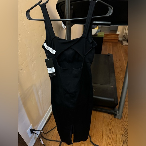 Small bulk strap back twist dress. Athleisure wear. Loungewear. Shapewear.Ribbed - Picture 8 of 12